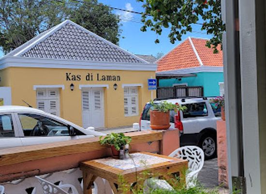curacao/otrobanda/restaurant/maira-s-kitchen