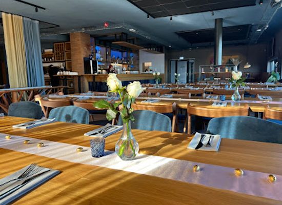 iceland/kopavogur/restaurant/27-mathus-bar