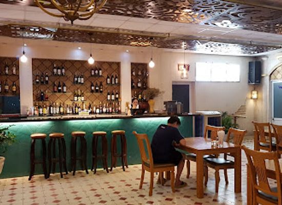 vietnam/ha-long-bay/restaurant/vinace-italian-restaurant