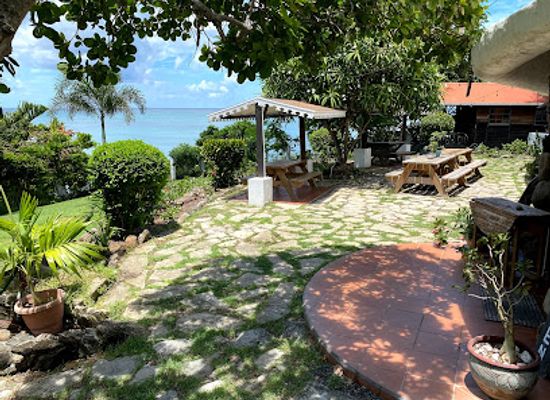 grenada/saint-patrick/restaurant/bogles-round-house-restaurant-cottages