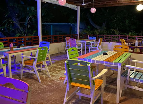 maldives/vaavu-atoll/restaurant/cafe-de-orzo
