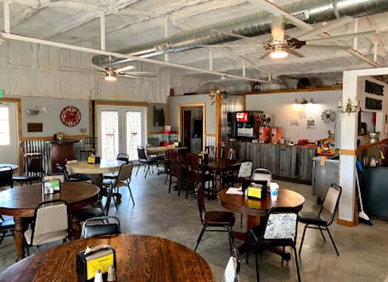oklahoma/chickasaw-country/restaurant/khaki-s-roadhouse-bbq