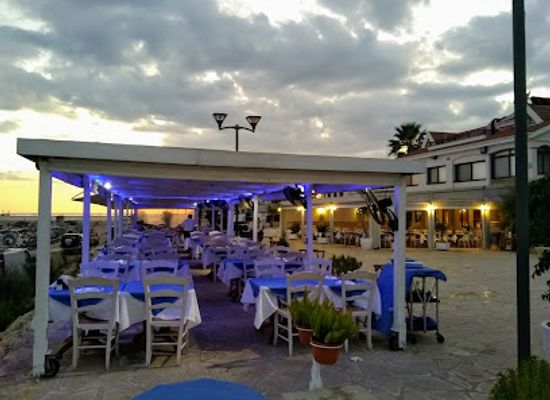 cyprus/tylliria-region/restaurant/captain-s-table-fish-tavern