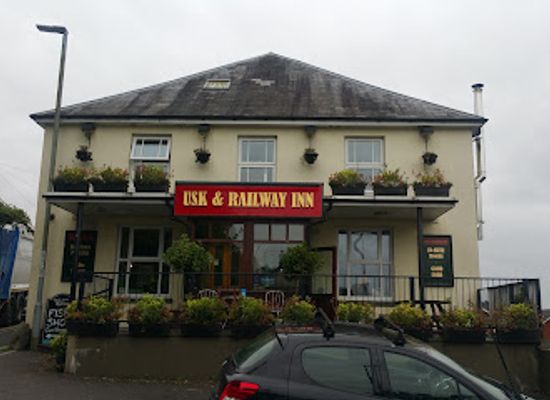 united-kingdom/brecknockshire/restaurant/usk-railway-inn
