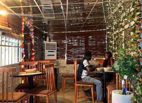 nigeria/niger-delta/restaurant/fauzi-cafe