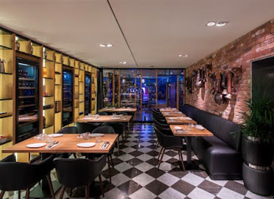 switzerland/verbier/restaurant/eat-hola-tapas-bar
