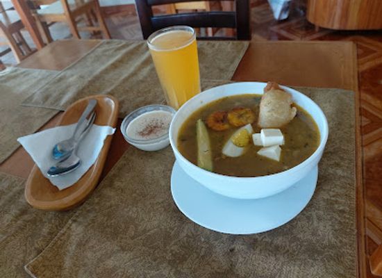 ecuador/puerto-baquerizo-moreno/restaurant/espuma-de-mar-grill-restaurant