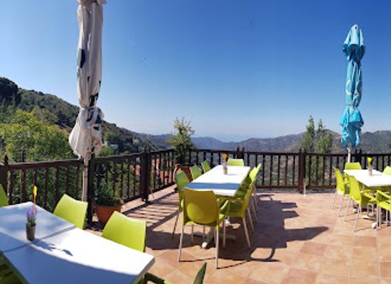 cyprus/troodos-mountains/restaurant/two-flowers-hotel