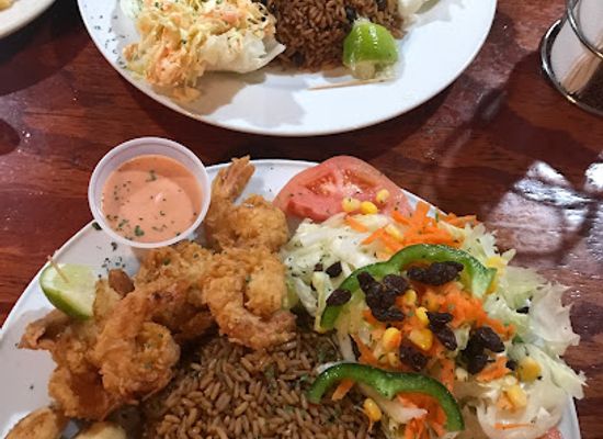 the-bahamas/crooked-island/restaurant/island-life-down-home-restaurant