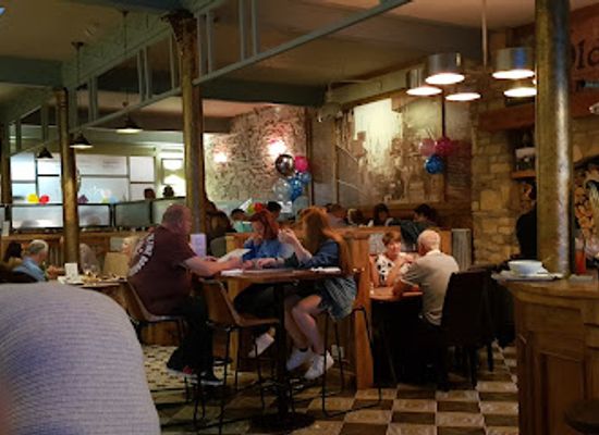 united-kingdom/derry/restaurant/the-old-docks-bar-grill