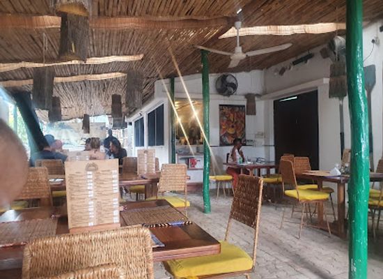 mozambique/inhambane/restaurant/what-u-want-restaurant