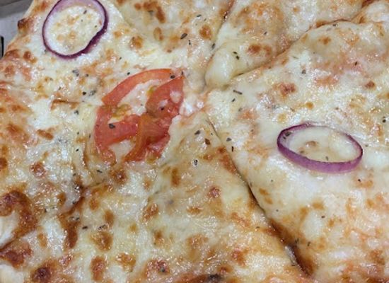 bhutan/trashigang-district/restaurant/kuenjung-pizza