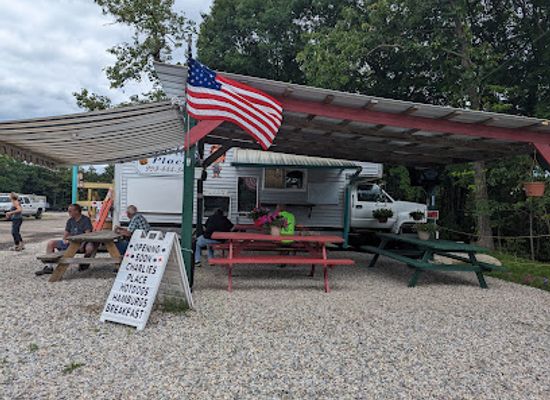 connecticut/windham-county/restaurant/charlie-s-place