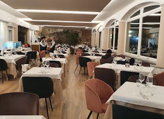 italy/naples/posillipo/restaurant/giuseppone-a-mare
