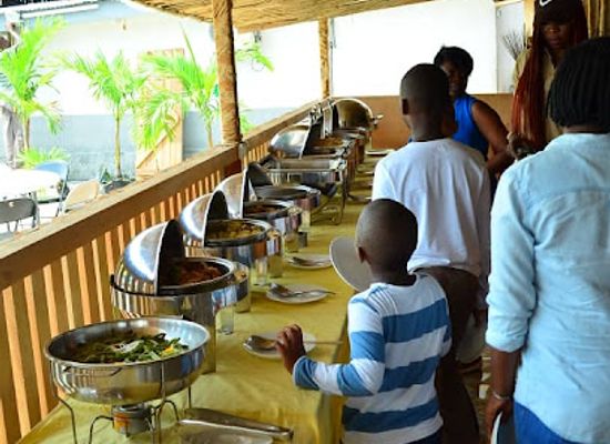 gabon/bitam/restaurant/restaurant-okande