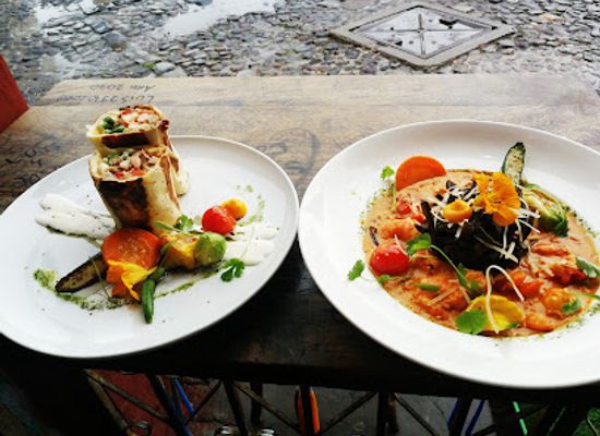 guatemala/northern-lowlands/restaurant/por-que-no-cafe