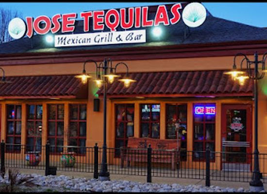 virginia/williamsburg/restaurant/jose-tequilas-mexican-bar-and-grill