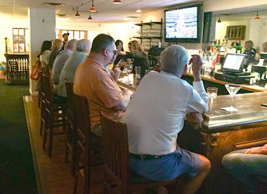 pennsylvania/scranton/restaurant/wood-grille