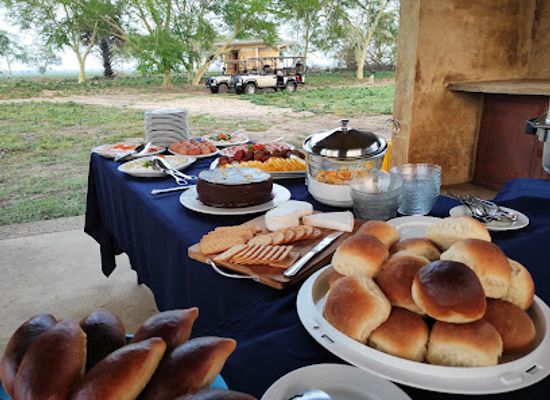 mozambique/gorongosa-national-park/restaurant/chikalango-restaurant