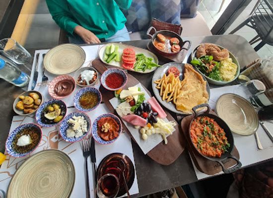 iraq/southern-iraq/restaurant/huqqabaz-baghdad