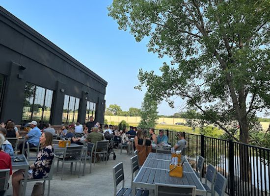 minnesota/driftless-area/restaurant/southern-social