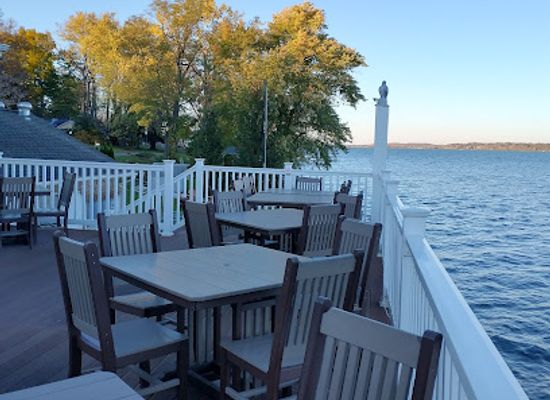 new-york/finger-lakes/restaurant/wolffy-s-grill-and-marina