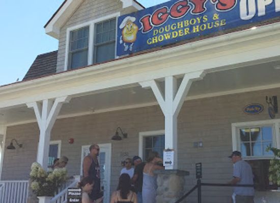 rhode-island/narragansett-beach/restaurant/iggy-s-doughboys-chowder-house