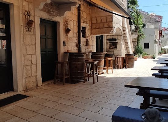 croatia/makarska/restaurant/tavern-kalalarga