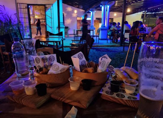paraguay/ypacarai-lake/restaurant/patrimonio-resto-bar