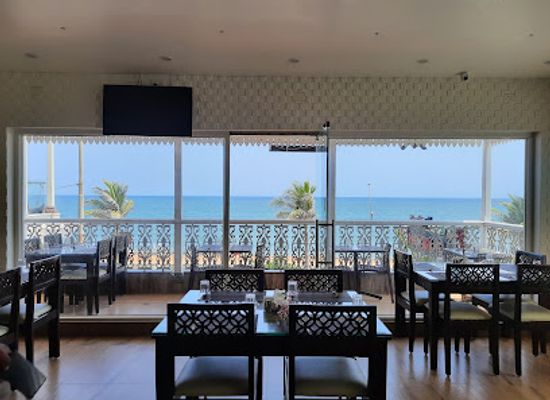 india/pondicherry/promenade-beach/restaurant/escape-in-multi-cuisine-sea-view-restaurant