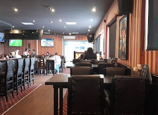 ghana/accra/airport-residential-area/restaurant/the-honeysuckle-pub-restaurant-airport