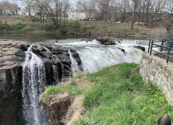 new-jersey/paterson-great-falls-national-historical-park/restaurant/the-great-falls-center