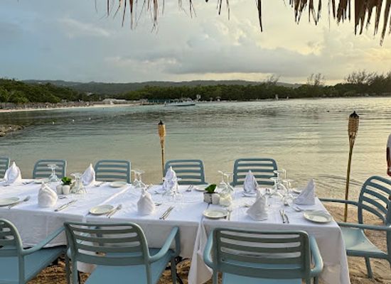 jamaica/runaway-bay-area/restaurant/pisces-beach-restaurant