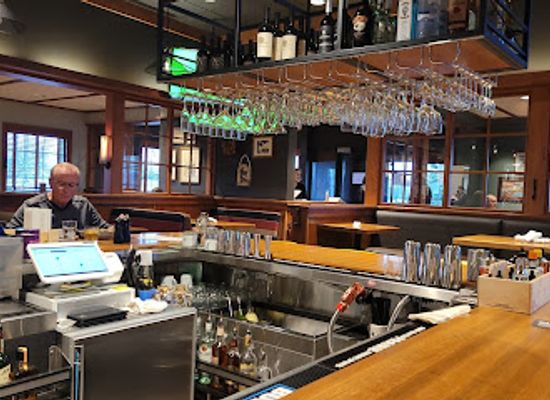 minnesota/western-minnesota/restaurant/longtrees-woodfire-grill