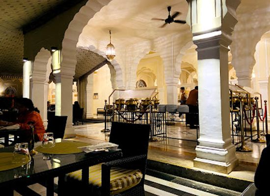 india/jaipur/city-palace/restaurant/cinnamon