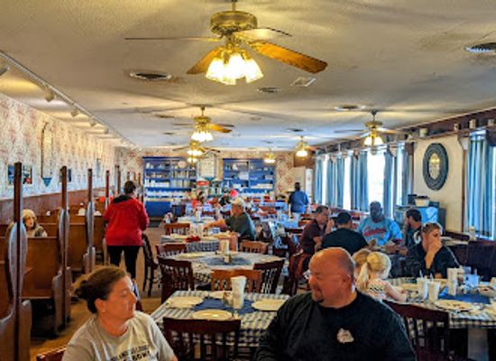 illinois/metro-east/restaurant/blue-springs-cafe
