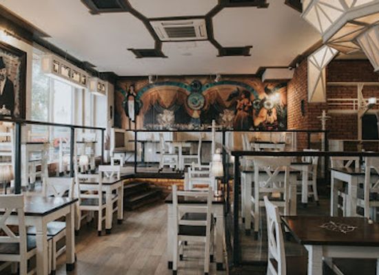 poland/bydgoszcz/restaurant/manekin