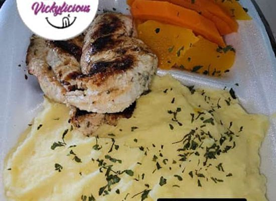 panama/colon/restaurant/vickylicious