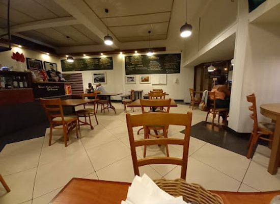 mozambique/maputo/restaurant/txhapo-txhapo-restaurante
