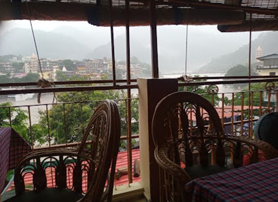 india/rishikesh/ram-jhula/restaurant/la-bella-view-restro-cafe