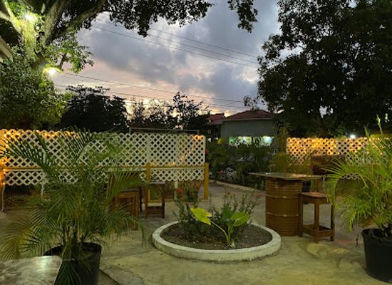 jamaica/negril-area/restaurant/tip-top-surf-and-turf-cuisine