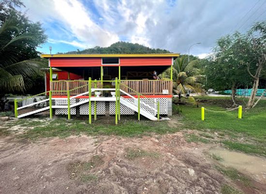 antigua-and-barbuda/barbuda/restaurant/aunty-cavell-s-restaurant
