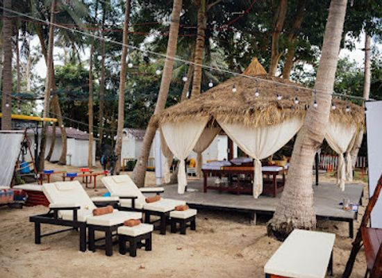 thailand/southern-thailand/restaurant/to-the-moon-chumphon-food-drink-full-moon-party