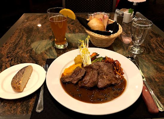 canada/nunatsiavut/restaurant/the-granite-room