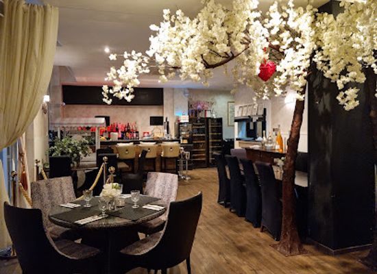 gibraltar/st-michael-s-cave/restaurant/the-lounge-bar-gastro-bar