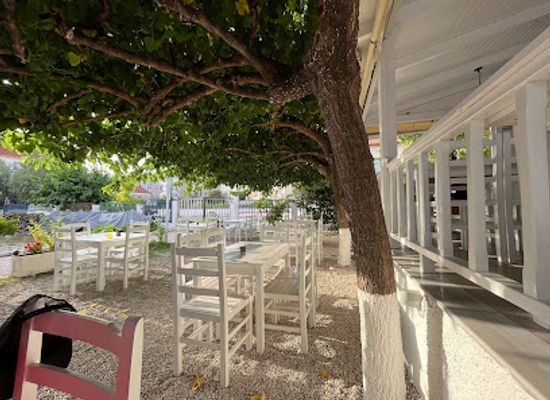 albania/himara/restaurant/brothers-grill-fast-food