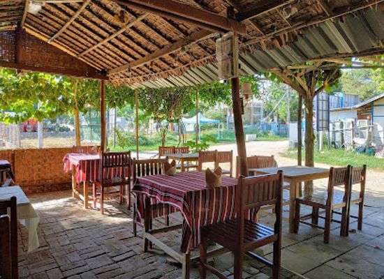 myanmar-burma/bagan/old-bagan/restaurant/star-beam
