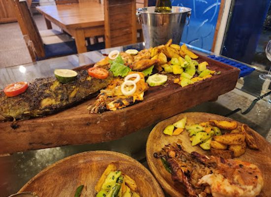 benin/cotonou/aidjedo/restaurant/la-pirogue