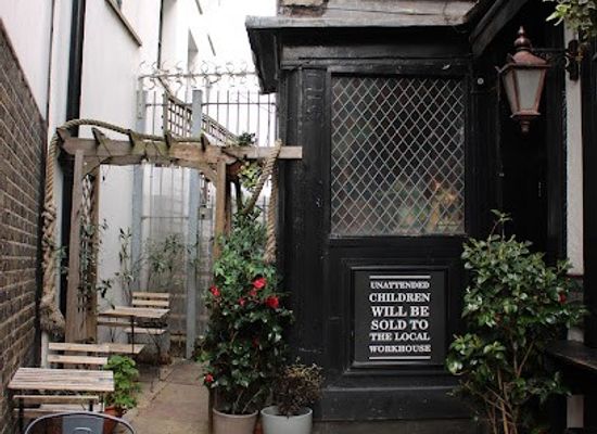 united-kingdom/london/restaurant/the-black-dog-pub-company