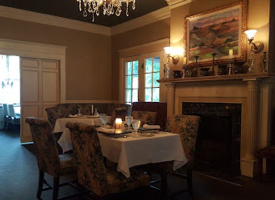 north-carolina/foothills/restaurant/vintage-house-restaurant